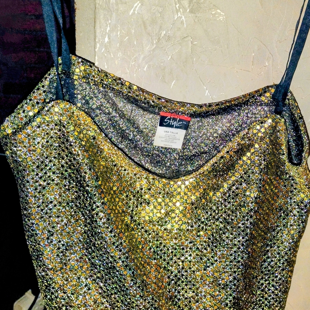 "Simply Style" Gold and Black Sequin Top(S)